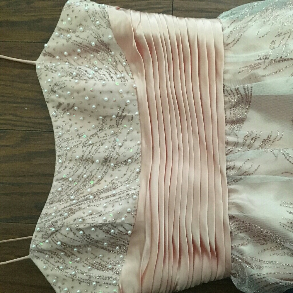 🎉SALE🎉 Rose Gold Prom Dress Size 7/8
